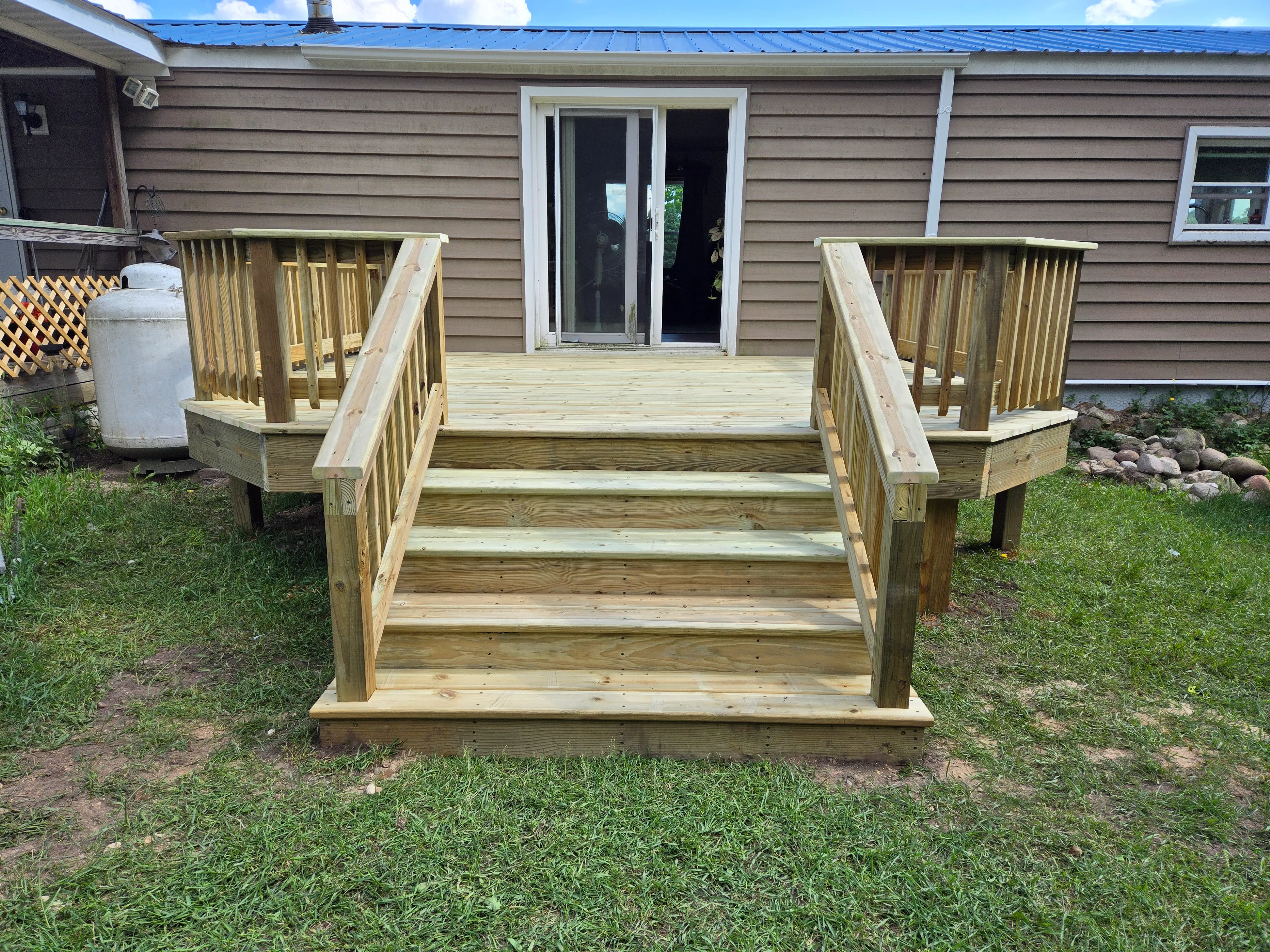 Cedar deck installation mi