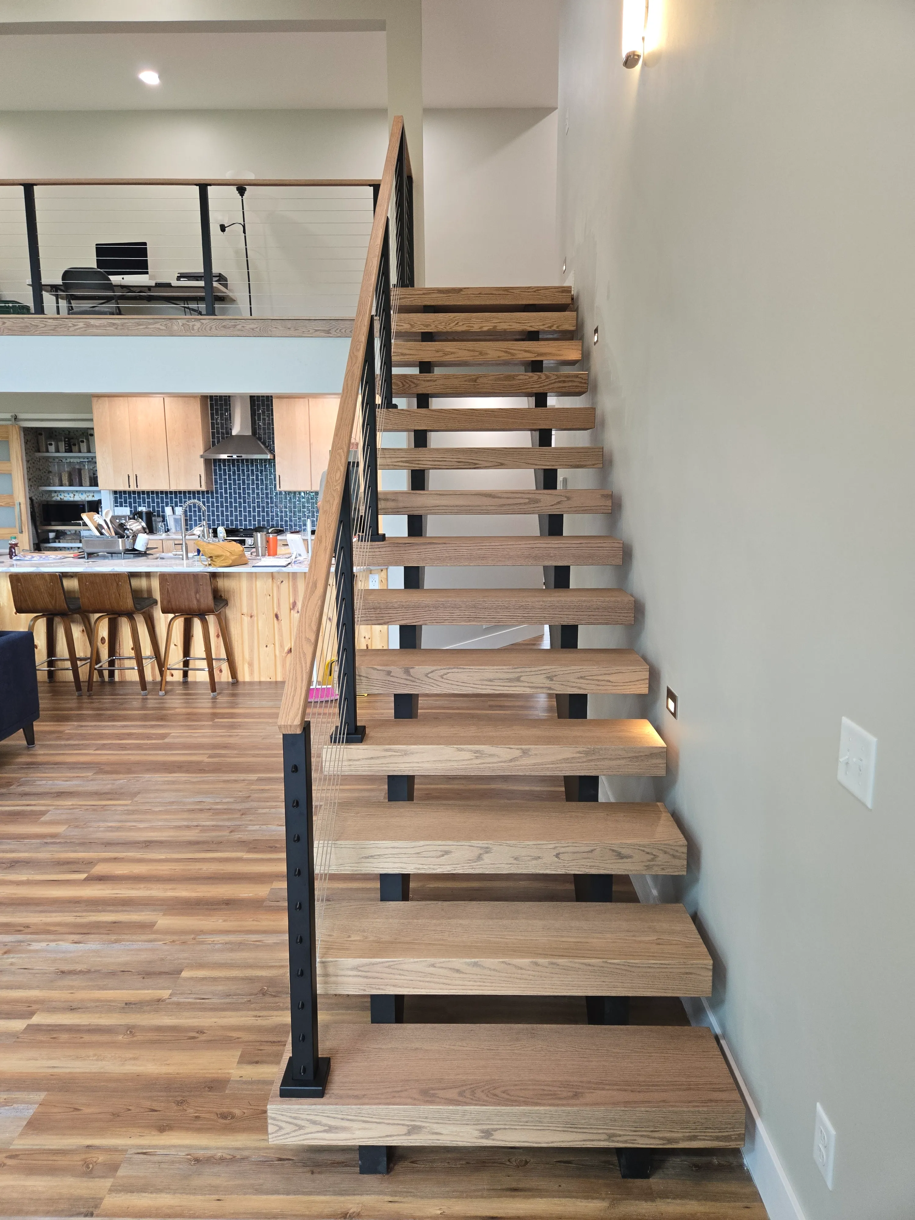 Contemporary floating stair design